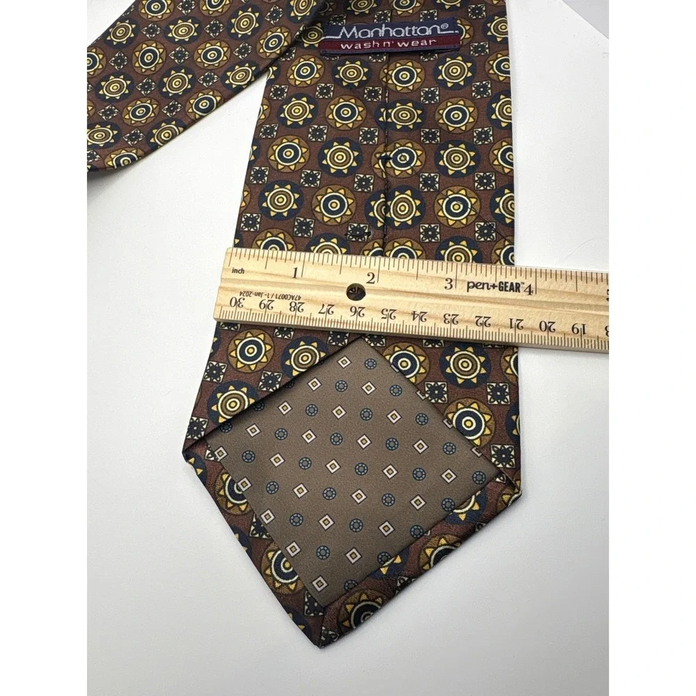Manhattan Wash n Wear Mens Tie Brown Gold Navy Geometric Medallion Polyester